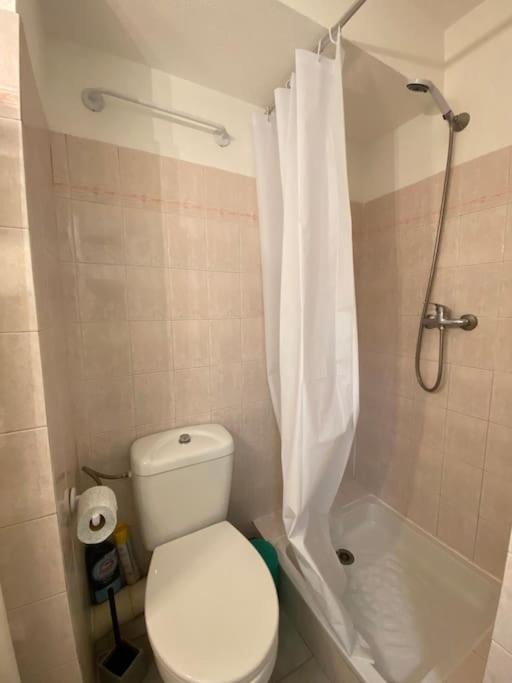 Appartement 23 M2 A Nice, 2E Ligne Du Front De Mer ภายนอก รูปภาพ