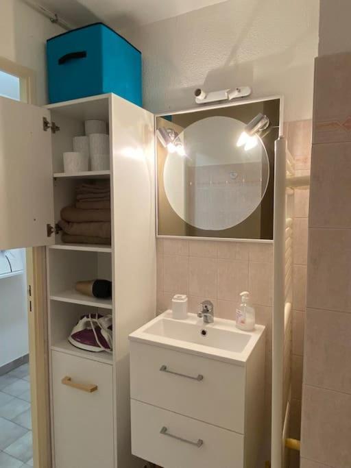 Appartement 23 M2 A Nice, 2E Ligne Du Front De Mer ภายนอก รูปภาพ